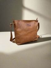 Load image into Gallery viewer, Tiffany Shoulderbag

