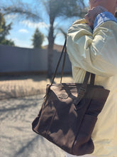 Load image into Gallery viewer, CasaGrande Handbag
