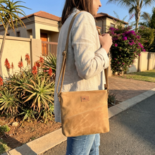 Load image into Gallery viewer, Tiffany Shoulderbag
