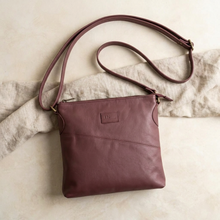 Load image into Gallery viewer, Tiffany Shoulderbag
