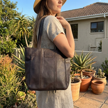 Load image into Gallery viewer, Casablanca Handbag
