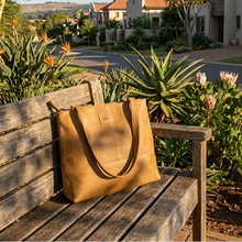 Load image into Gallery viewer, Rapunzel Handbag
