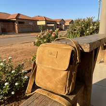 Load image into Gallery viewer, Gatsby Satchel
