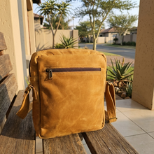 Load image into Gallery viewer, Gatsby Satchel
